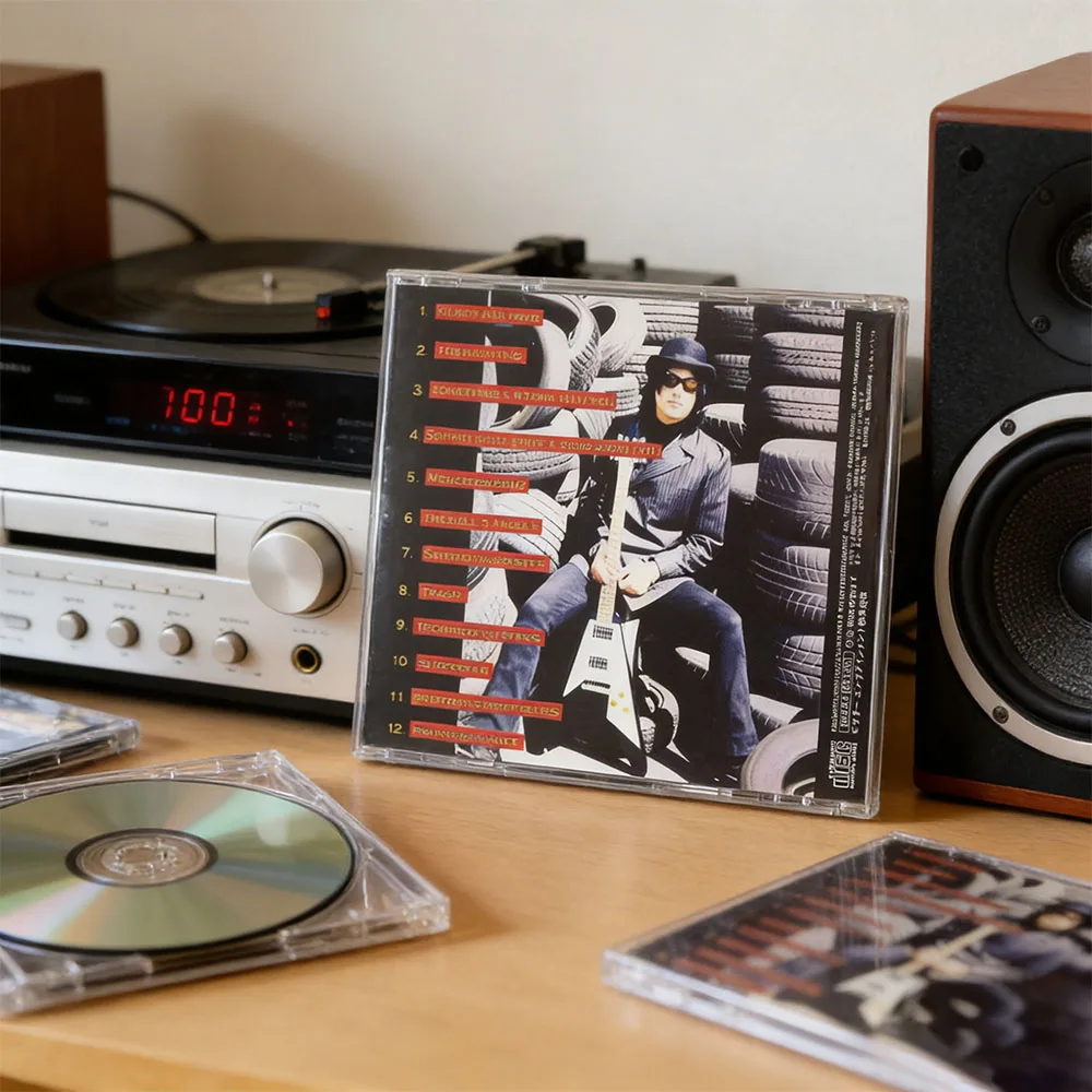 CD Introduction To Gilby Clarke's Album *Rubber*This Is The Third Solo Album *Rubber* By Gilby Clarke, The Former Guitarist
CD Introduction To Gilby Clarke's Album *Rubber*This Is The Third Solo Album *Rubber* By Gilby Clarke, The Former Guitarist