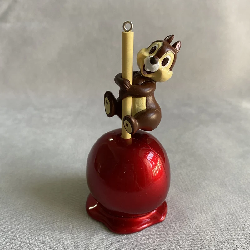 1PCS 9cm TOKYO Disneyland Apple Holding Chichiti doll pendant ornaments collection
1PCS 9cm TOKYO Disneyland Apple Holding Chichiti doll pendant ornaments collection