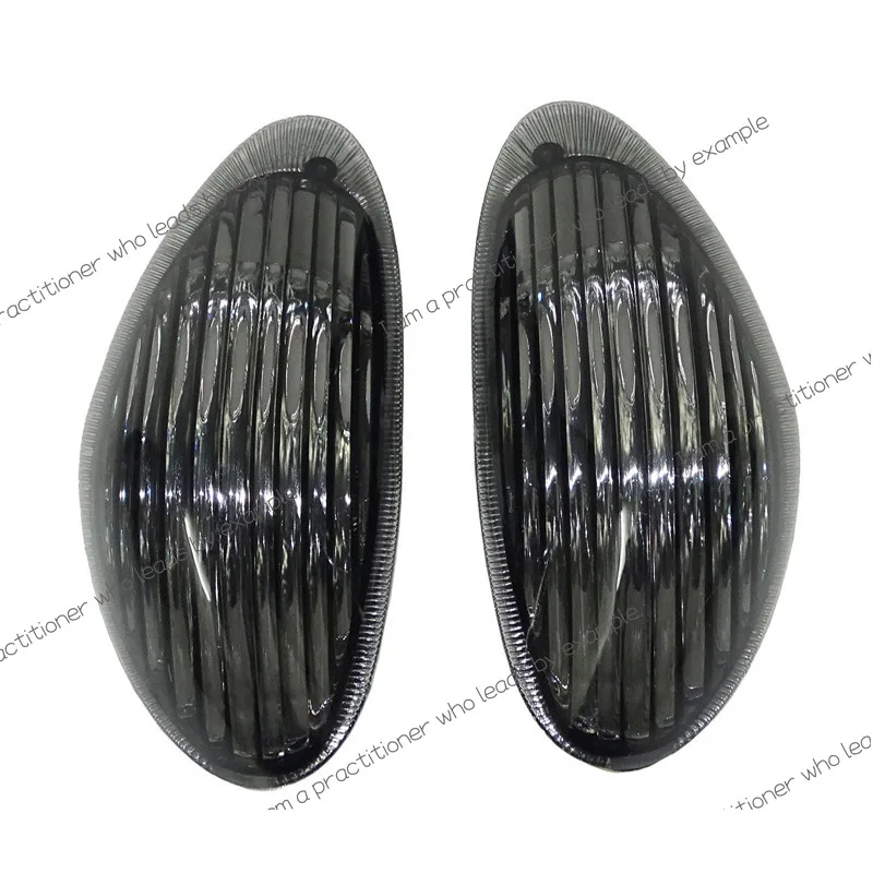 Suitable for Suzuki KATANA 600 750 GSX 97-07 Front turn signal housing, shade, lens
Suitable for Suzuki KATANA 600 750 GSX 97-07 Front turn signal housing, shade, lens