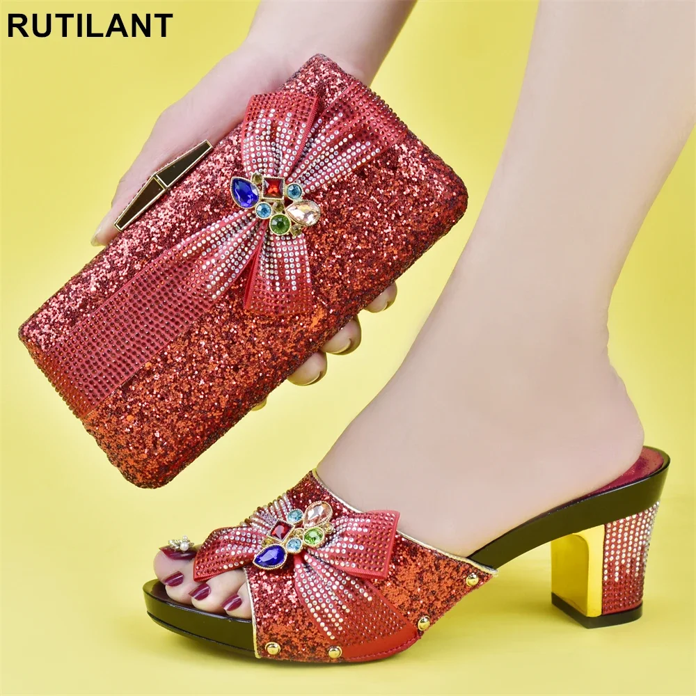 New Fashion Nigerian Women Shoe and Bag Set Wedding Shoe and Bag Sets Italian Nigerian Women Wedding Pumps Elegant Crystal Shoes
New Fashion Nigerian Women Shoe and Bag Set Wedding Shoe and Bag Sets Italian Nigerian Women Wedding Pumps Elegant Crystal Shoes