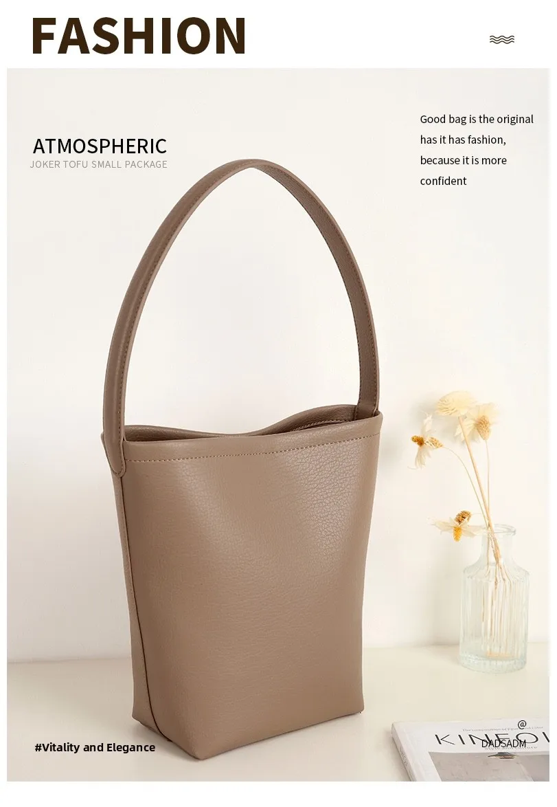 Red Bucket Bag Women's Versatile Shoulder Bag round Cylinder Handbag Popular among Bloggers Fashionable Multifunctional Handbag
Red Bucket Bag Women's Versatile Shoulder Bag round Cylinder Handbag Popular among Bloggers Fashionable Multifunctional Handbag