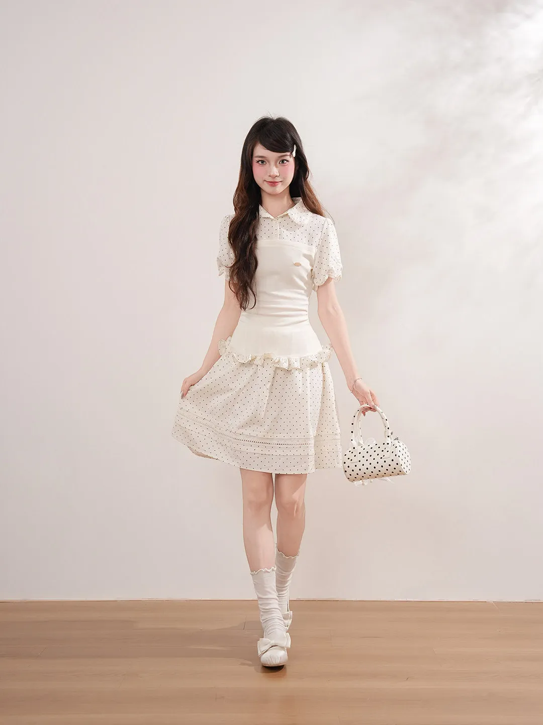 Burjuman Miu Gentle Wave Dot Design Summer Women's Short Sleeve Two-Piece Set Soft Style Midi Skirt Casual Fashion Ensemble
Burjuman Miu Gentle Wave Dot Design Summer Women's Short Sleeve Two-Piece Set Soft Style Midi Skirt Casual Fashion Ensemble