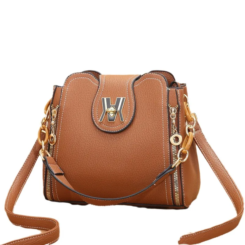 Women's Small Square Bag 2025 New Versatile Fashionable Bucket Bag High-end and Trendy Shoulder Crossbody Bag Women's Bags
Women's Small Square Bag 2025 New Versatile Fashionable Bucket Bag High-end and Trendy Shoulder Crossbody Bag Women's Bags