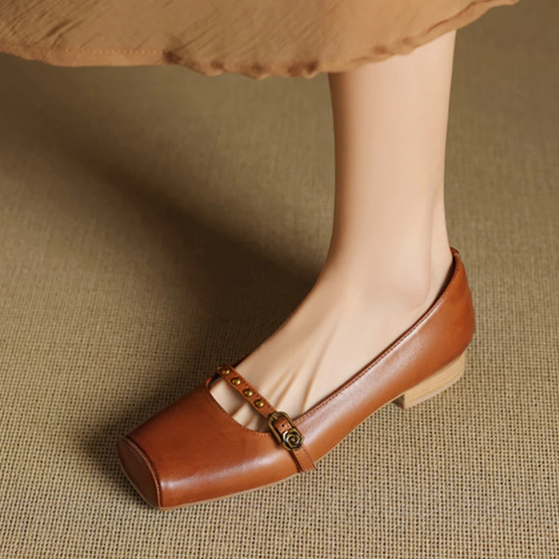 2025 New Brand Genuine Leather Women Heels Shoes Comfortable Fashion Casual 2cm Low Heel Shoes Four Seasons Shoes ML12
2025 New Brand Genuine Leather Women Heels Shoes Comfortable Fashion Casual 2cm Low Heel Shoes Four Seasons Shoes ML12