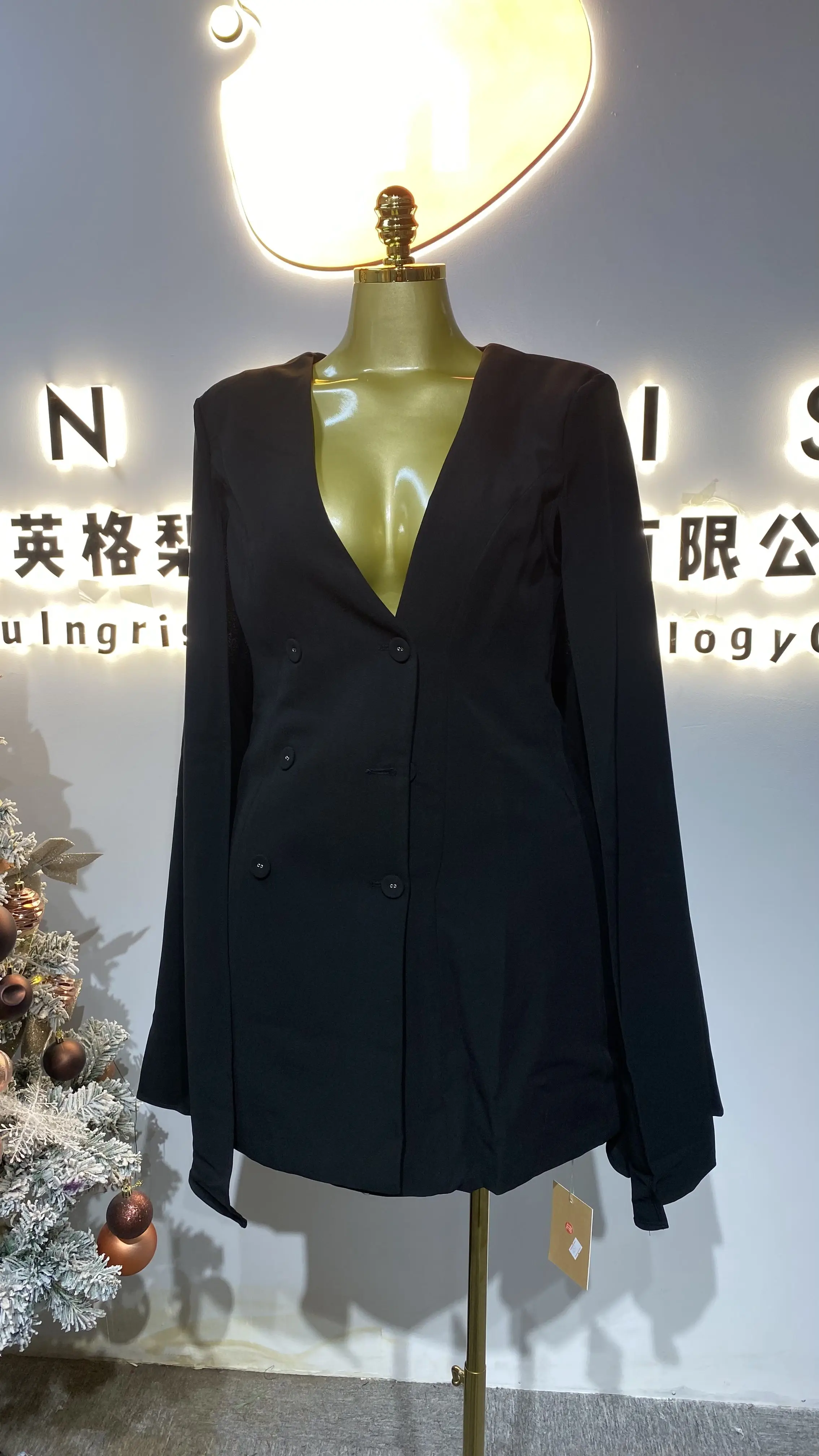 Women's Double-Breasted Cape Dress 20256 Autumn Solid Color Office Dress-GZXX623
Women's Double-Breasted Cape Dress 20256 Autumn Solid Color Office Dress-GZXX623