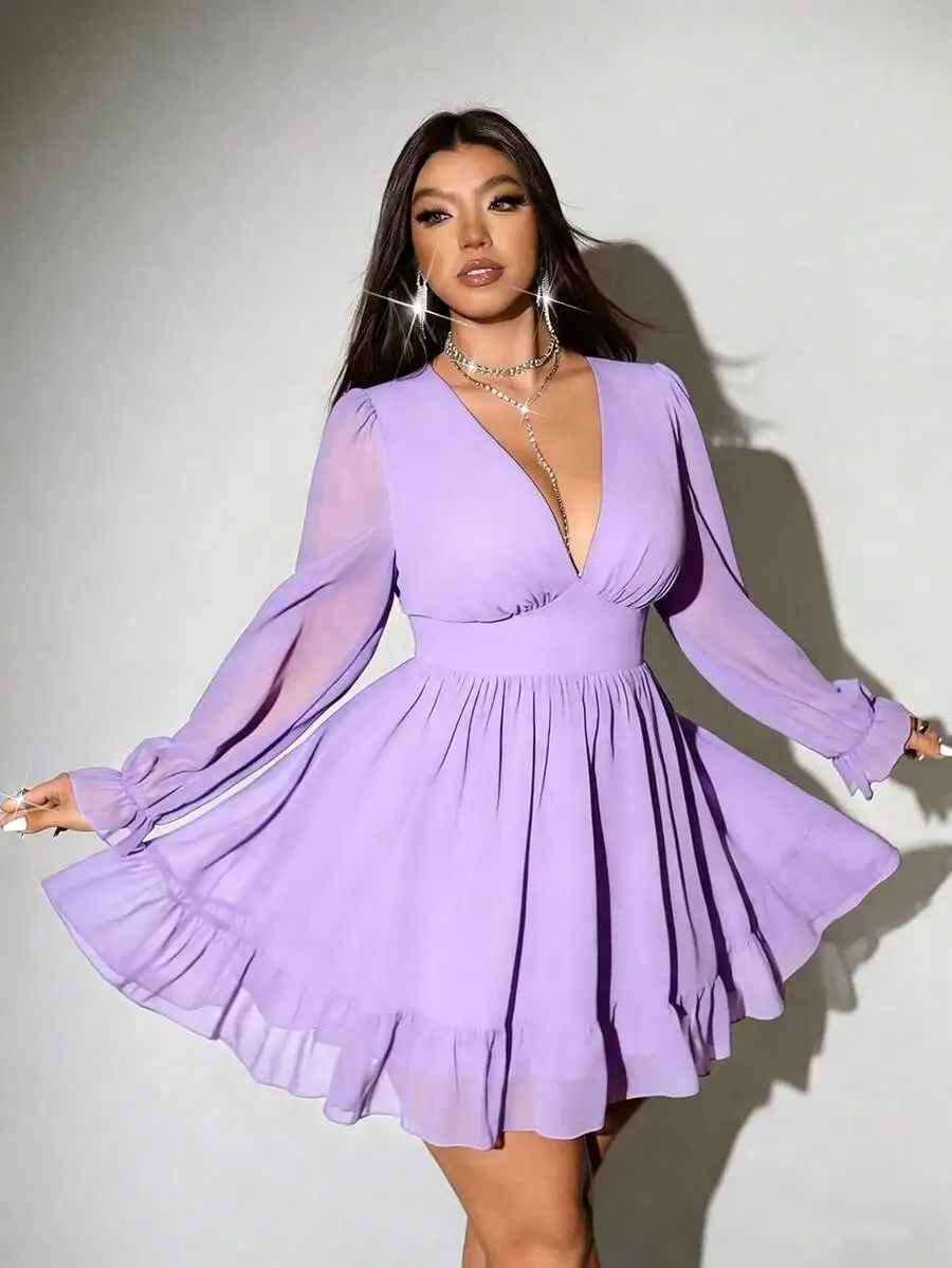 Plus Size Solid Color Deep V-Neck Ruched Mini Dress For Party Date
Plus Size Solid Color Deep V-Neck Ruched Mini Dress For Party Date