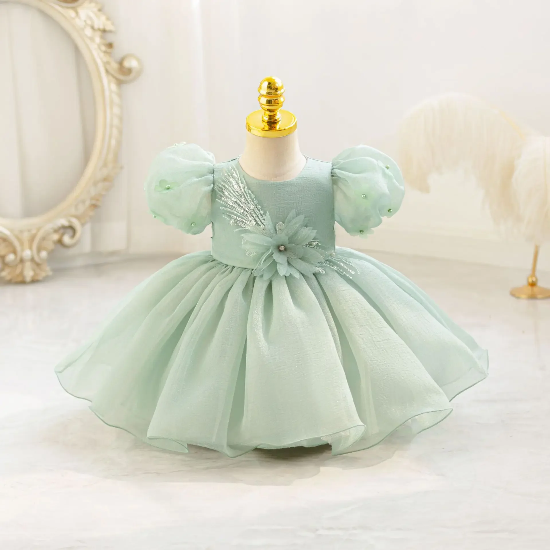 Новое сетчатое платье принцессы с объемными рукавами для девочек 0-4 лет, пышное платье для малышей, детская художественная фотография 
Новое сетчатое платье принцессы с объемными рукавами для девочек 0-4 лет, пышное платье для малышей, детская художественная фотография