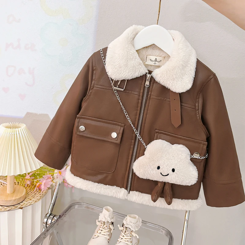 Baby Girls Leather Jackets with Plush 2023 Children's Winter Clothes Kids Padded Cotton Leather Outerwear Windbreak Boys Jackets
Baby Girls Leather Jackets with Plush 2023 Children's Winter Clothes Kids Padded Cotton Leather Outerwear Windbreak Boys Jackets