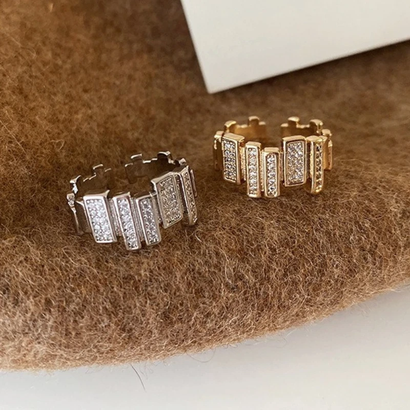 Irregular Metal Zircon Striped Open Ring for Women Trendy Textured Geometric Adjustable Ring Party Jewelry Accesories 
Irregular Metal Zircon Striped Open Ring for Women Trendy Textured Geometric Adjustable Ring Party Jewelry Accesories