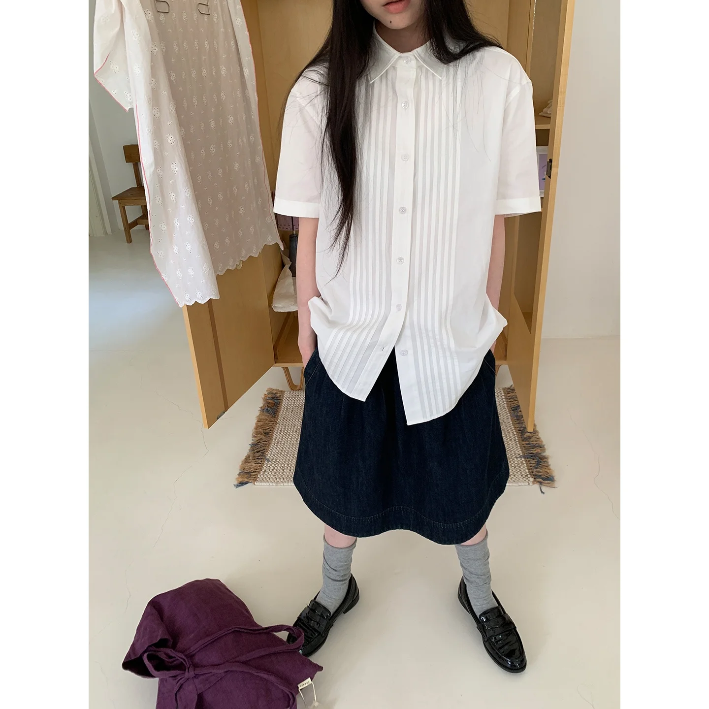 Yingzi Oni White Design Sense Small Heavy Press Strip Short Sleeve Women's Loose Lazy Sun Protection Top College Style Shirt
Yingzi Oni White Design Sense Small Heavy Press Strip Short Sleeve Women's Loose Lazy Sun Protection Top College Style Shirt