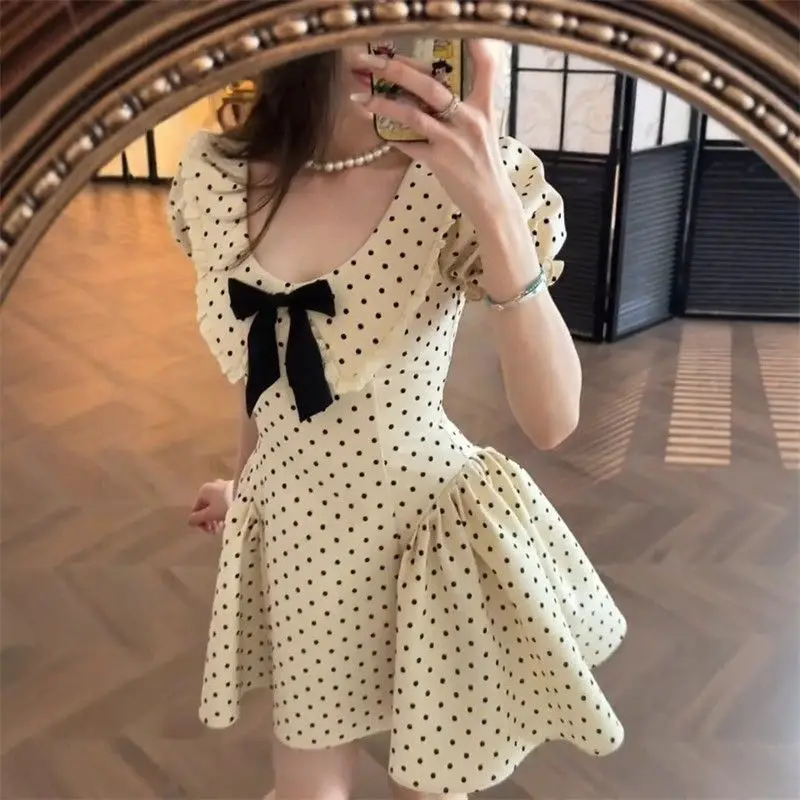 Summer New Polka Dot Waisted Slimming Beautiful A-Line Dress Women's Short Sleeve Dress Elegant Sporty Style Polyester Fiber
Summer New Polka Dot Waisted Slimming Beautiful A-Line Dress Women's Short Sleeve Dress Elegant Sporty Style Polyester Fiber
