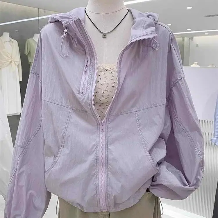 2025 New Hoodie Women's Summer New Korean Style Fashionable Artistic Design Sense Casual Beach Vacation Sunscreen Shirt Wh4
2025 New Hoodie Women's Summer New Korean Style Fashionable Artistic Design Sense Casual Beach Vacation Sunscreen Shirt Wh4