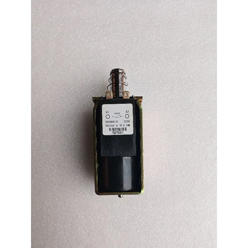 3AY1510-5L Opening and closing coil 32500640110 opening and closing coil
3AY1510-5L Opening and closing coil 32500640110 opening and closing coil