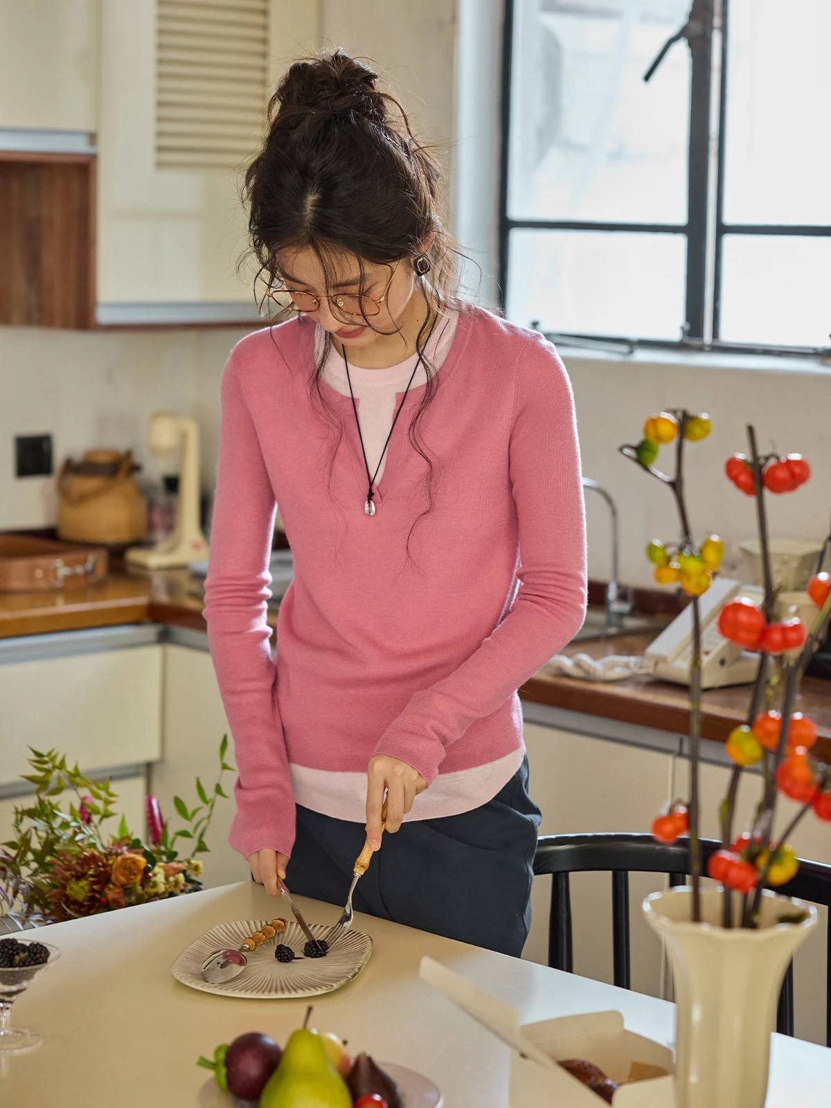 Розовый шерстяной вязаный свитер с v-образным вырезом, женская верхняя одежда, однотонный топ для поездок на работу, облегающий длинный све, обычная длина
Розовый шерстяной вязаный свитер с v-образным вырезом, женская верхняя одежда, однотонный топ для поездок на работу, облегающий длинный све, обычная длина