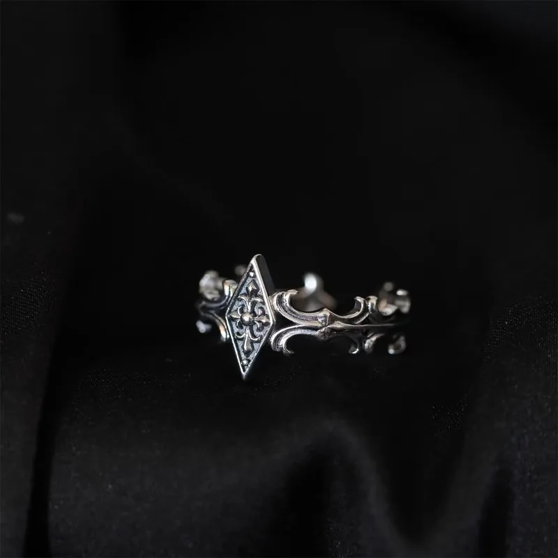 Retro Iris Cross Rhombus Ring Adjustable Ring Men's and Women's Fashion Light Luxury Niche Jewelry
Retro Iris Cross Rhombus Ring Adjustable Ring Men's and Women's Fashion Light Luxury Niche Jewelry