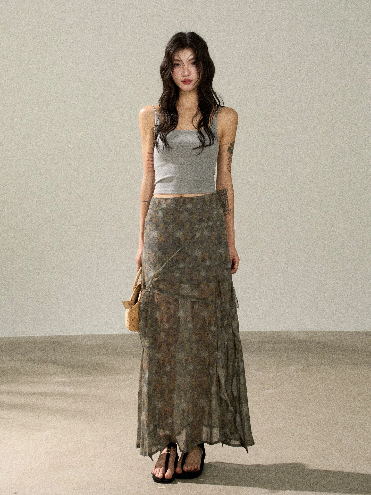 High Waist Midi Skirt Korean Style Floral Print Asymmetrical Hemline Half-length Polyester Fabric Daily Wear Side Zipper
High Waist Midi Skirt Korean Style Floral Print Asymmetrical Hemline Half-length Polyester Fabric Daily Wear Side Zipper