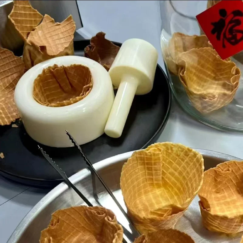 3-piece Set Egg Roll Mold Ice Cream Cone Mold DIY Flower Basket Ice Cream Crispy Shaper Baking Mold
3-piece Set Egg Roll Mold Ice Cream Cone Mold DIY Flower Basket Ice Cream Crispy Shaper Baking Mold