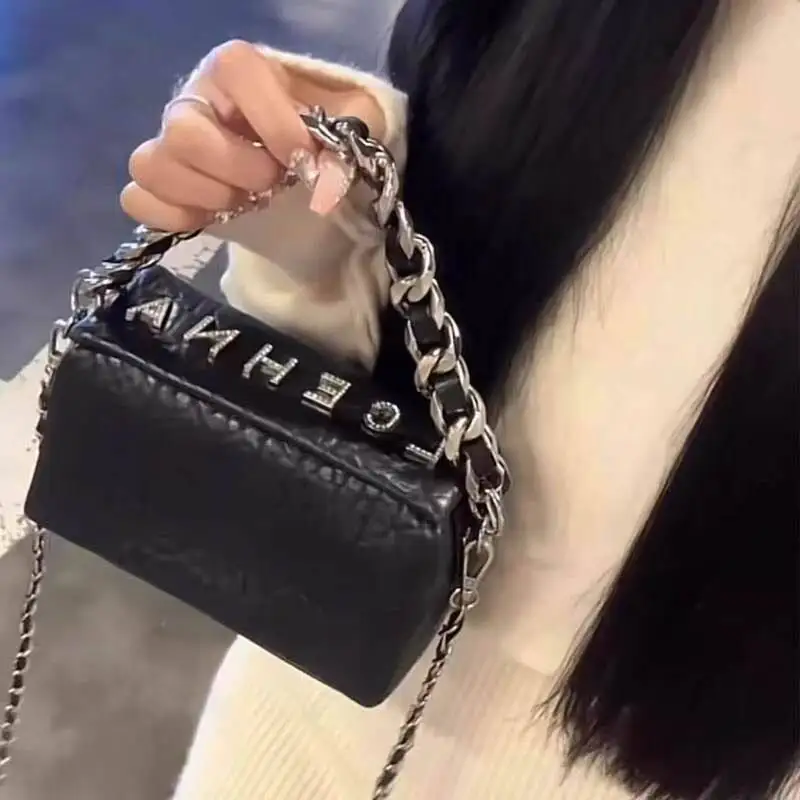 Pink Chain Mini Square Bag, Luxury Niche High-End Crossbody Handbag for Women Commute
Pink Chain Mini Square Bag, Luxury Niche High-End Crossbody Handbag for Women Commute