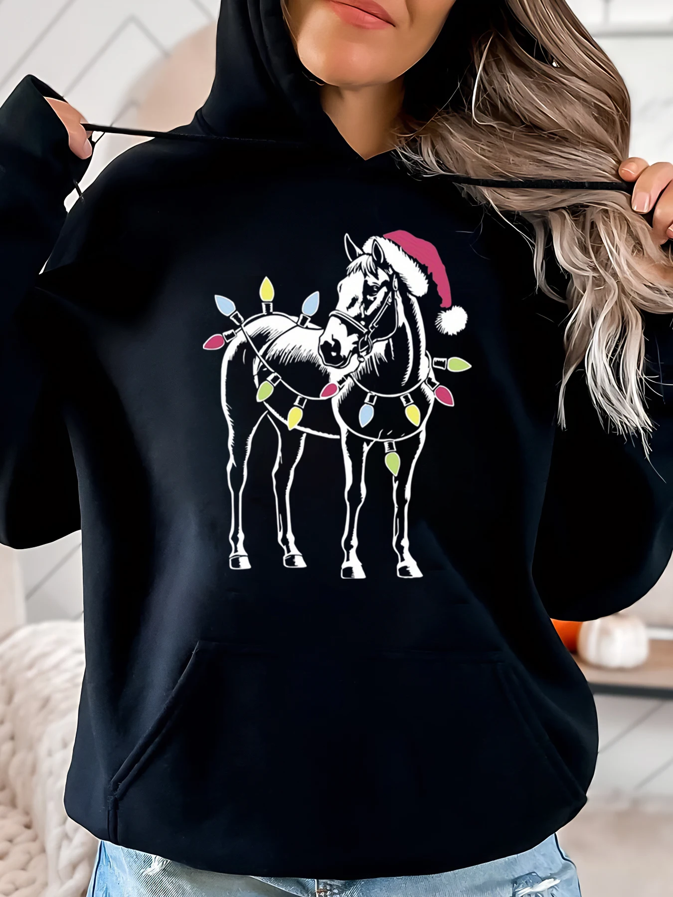 Рождественская толстовка с капюшоном с принтом «Лошадь» Праздничная женская повседневная одежда черного цвета больших размеров
Рождественская толстовка с капюшоном с принтом «Лошадь» Праздничная женская повседневная одежда черного цвета больших размеров