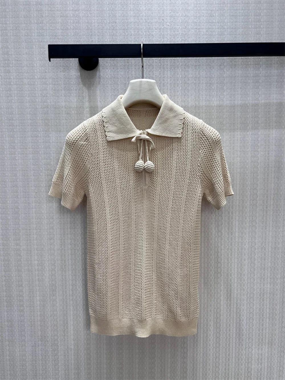 Women's New Summer Clothes Hollow-Out T-shirts and Elegant Polo Neck Short-Sleeve Knit Top
Women's New Summer Clothes Hollow-Out T-shirts and Elegant Polo Neck Short-Sleeve Knit Top