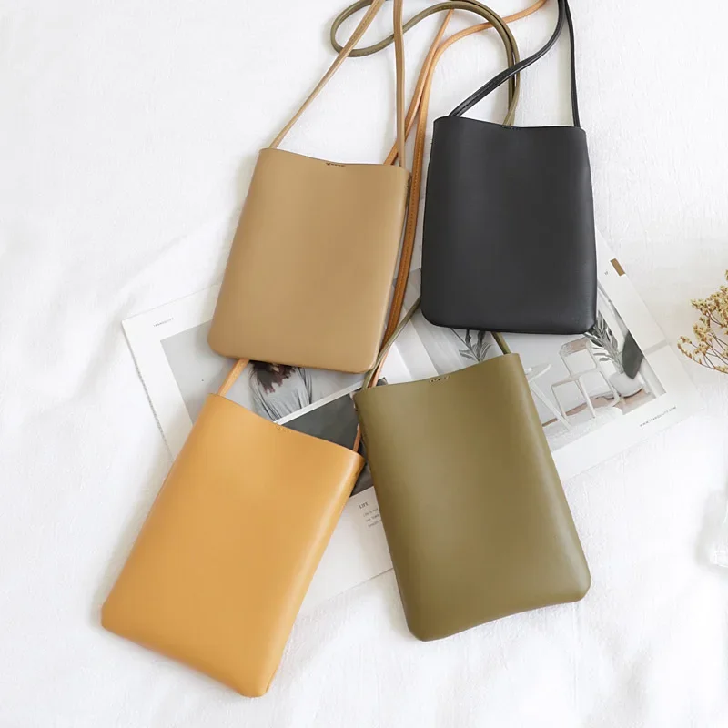 Fashionable Women's Retro Vertical Phone Bag Ins Simple Soft Surface Crossbody Bag Forest Style Artistic Casual Shoulder Bags
Fashionable Women's Retro Vertical Phone Bag Ins Simple Soft Surface Crossbody Bag Forest Style Artistic Casual Shoulder Bags