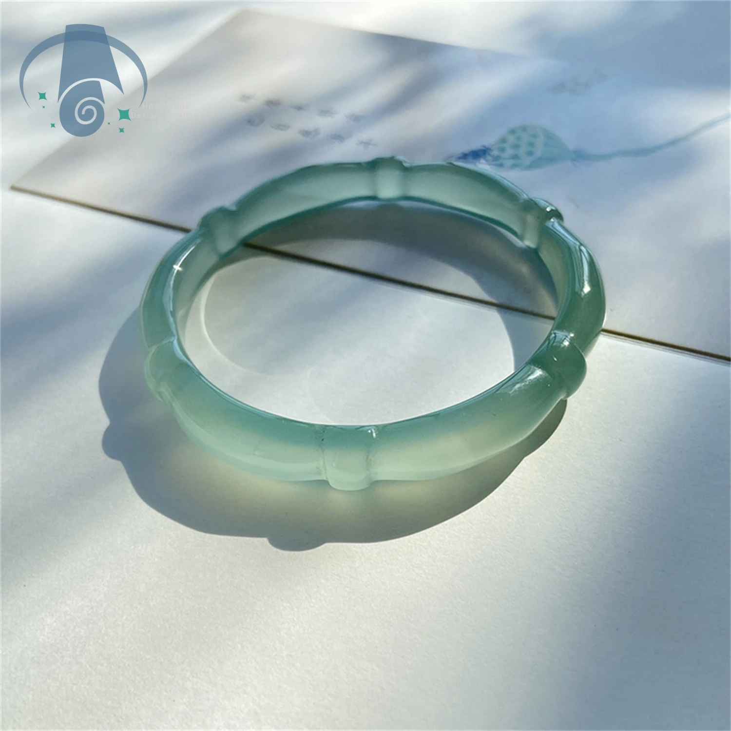 Elegant Light Green Chalcedony Bangle Thin Adjustable Bamboo Knot Bracelet for Women Fashion Minimalist Gemstone Gift
Elegant Light Green Chalcedony Bangle Thin Adjustable Bamboo Knot Bracelet for Women Fashion Minimalist Gemstone Gift