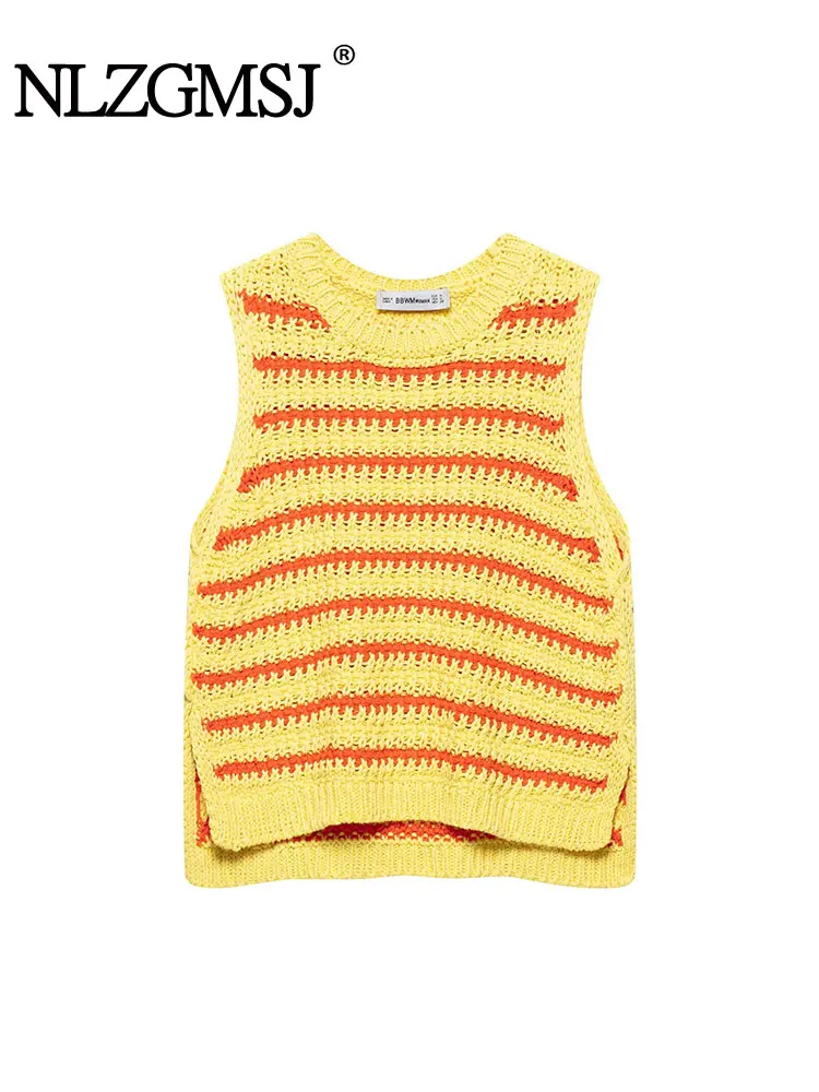 2025 Summer Casual Chic Stripe Women Vest O-Neck Sleeveless Button Knitted Sweaters Fashion Female Tops
2025 Summer Casual Chic Stripe Women Vest O-Neck Sleeveless Button Knitted Sweaters Fashion Female Tops