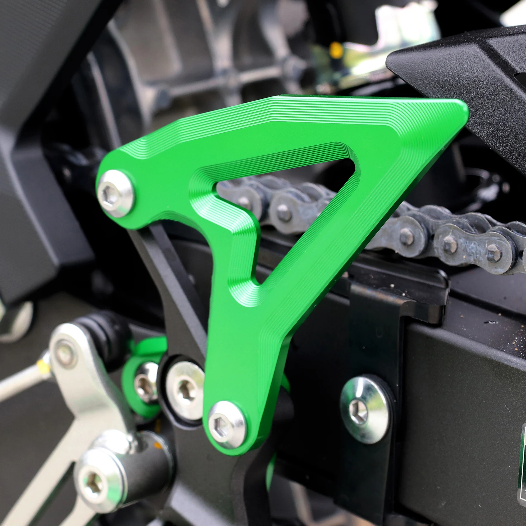 Motorcycle Foot Pegs Decorative Plates CNC Footrest Heel Protection Cover Guard for KAWASAKI Ninja400 NINJA 400 500 Z400 Z500
Motorcycle Foot Pegs Decorative Plates CNC Footrest Heel Protection Cover Guard for KAWASAKI Ninja400 NINJA 400 500 Z400 Z500