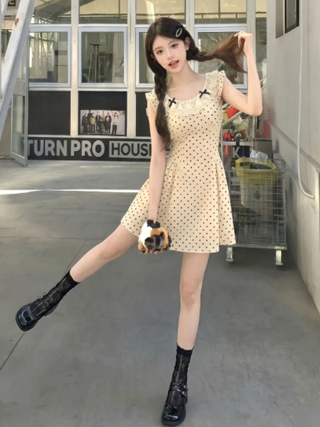Gentle Breeze Polka Dot Waist Cinched Puffy Skirt Beautiful Unique Strap Dress Summer Cotton Soft Index Suitable for Various ...
Gentle Breeze Polka Dot Waist Cinched Puffy Skirt Beautiful Unique Strap Dress Summer Cotton Soft Index Suitable for Various ...