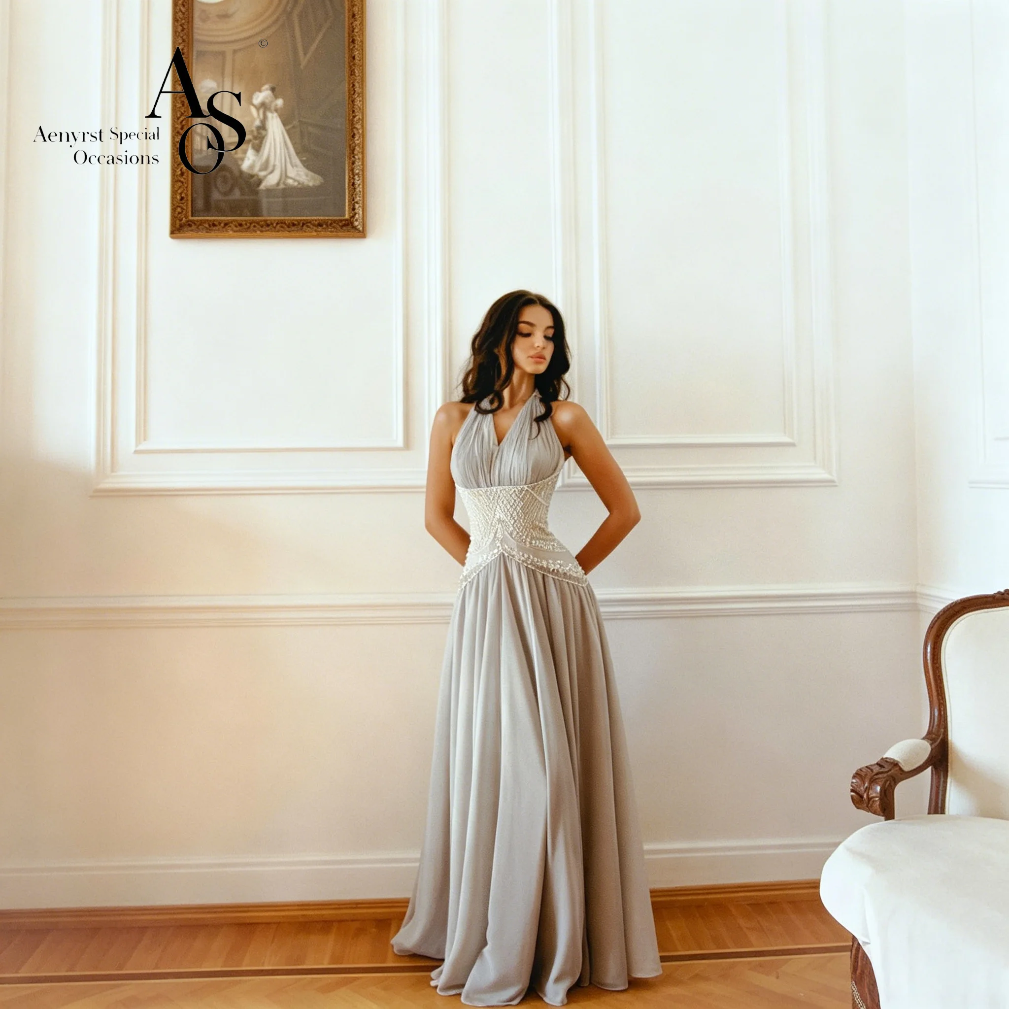 Elegant & Retro Custom Lilac Strapless Floor-Length Formal Gown Featuring Beaded Waist Detailing Ideal for Proms
Elegant & Retro Custom Lilac Strapless Floor-Length Formal Gown Featuring Beaded Waist Detailing Ideal for Proms