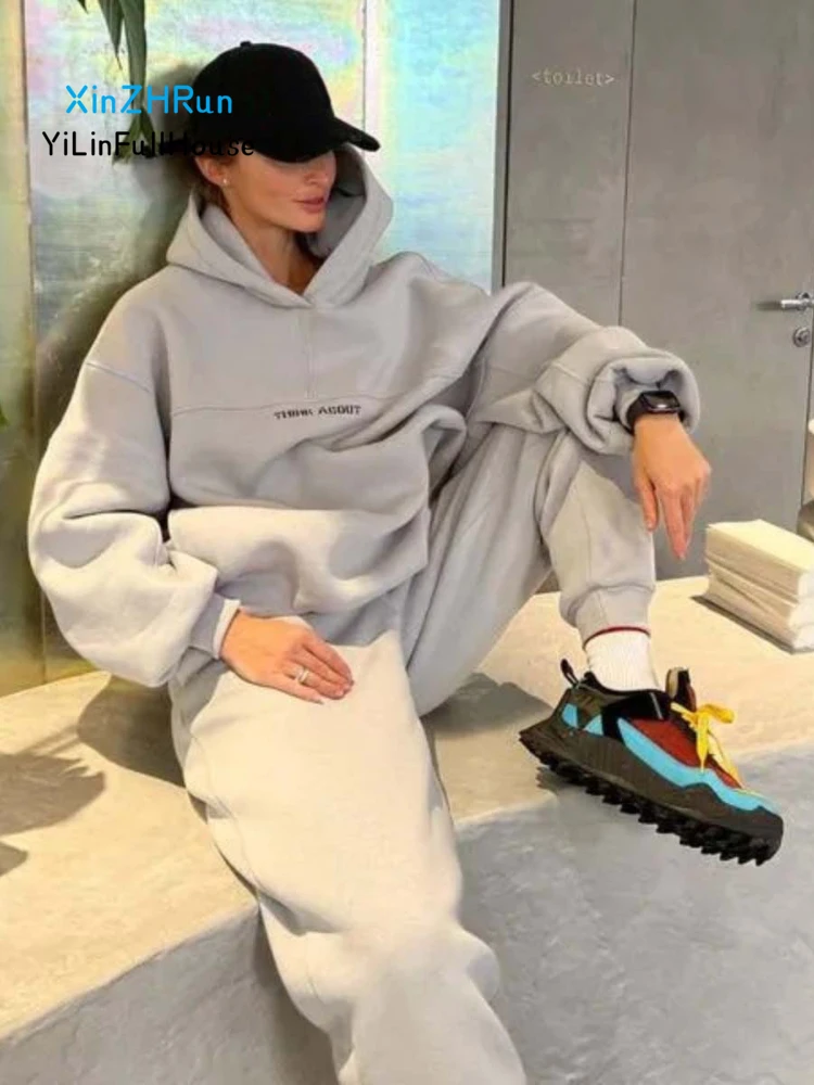 2024 Autumn Winter New Women's Fashion Hoodie Letter Printed Splicing Hoodie Set Loose Casual Plush Sports Knitted Hoodie Set
2024 Autumn Winter New Women's Fashion Hoodie Letter Printed Splicing Hoodie Set Loose Casual Plush Sports Knitted Hoodie Set