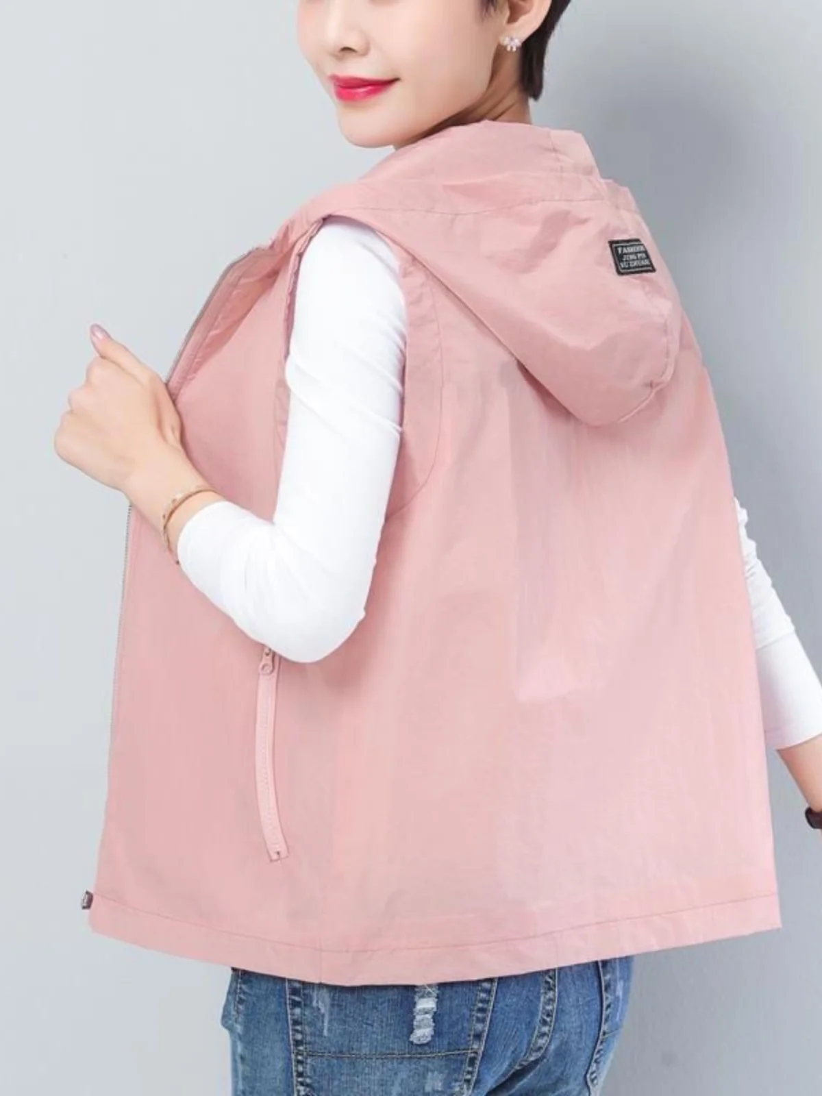 plus Size Casual Hooded Thin Jacket Vest for Women Spring Summer Autumn Versatile Mom Middle-Aged And Elderly Shoulder Pad
plus Size Casual Hooded Thin Jacket Vest for Women Spring Summer Autumn Versatile Mom Middle-Aged And Elderly Shoulder Pad