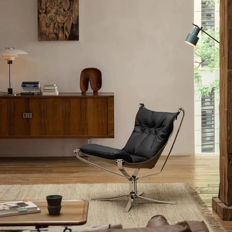 Medieval retro style leather stainless steel, sofa single chair
Medieval retro style leather stainless steel, sofa single chair