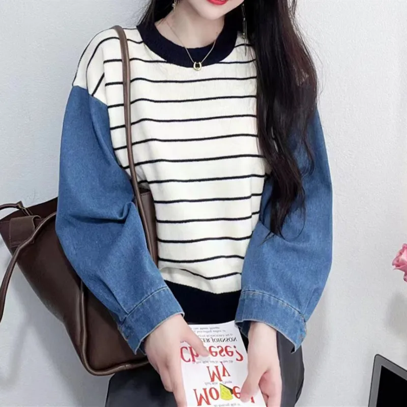 Sueter Mujer Sweater Women Pullover Autumn and Winter New Loose Fashionable Round Neck Striped Denim Sleeve Splicing Knitted
Sueter Mujer Sweater Women Pullover Autumn and Winter New Loose Fashionable Round Neck Striped Denim Sleeve Splicing Knitted