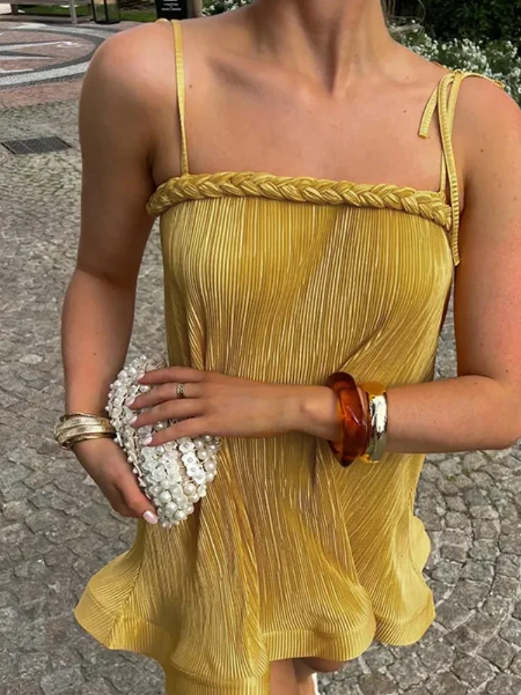 Solid Pleated Loose Sling Mini Dress Women Square Collar Sleeveless Backless Ruffle Short Dresses 2026 New Lady Vacation Gowns
Solid Pleated Loose Sling Mini Dress Women Square Collar Sleeveless Backless Ruffle Short Dresses 2026 New Lady Vacation Gowns