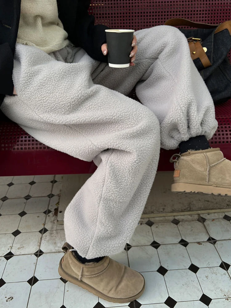 Autumn Winter Thickened Warm Wide Leg Pants Women Streetwear Chic Elastic Waist Loose Drawstring Sports Casual Straight Trousers
Autumn Winter Thickened Warm Wide Leg Pants Women Streetwear Chic Elastic Waist Loose Drawstring Sports Casual Straight Trousers