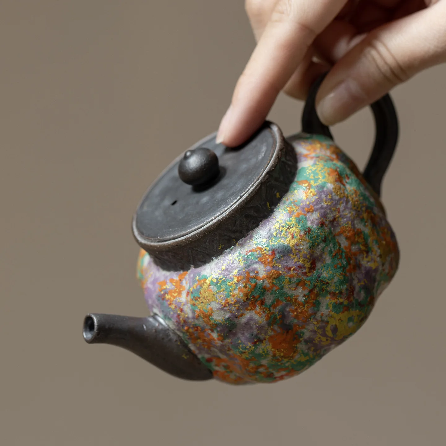 Old Rock Clay Teapot Gold Thread Color Rock Handmade Coarse Pottery Tea Set for Home Personal Use Tea Kettle Tea Infuser
Old Rock Clay Teapot Gold Thread Color Rock Handmade Coarse Pottery Tea Set for Home Personal Use Tea Kettle Tea Infuser
