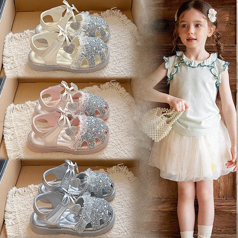 Children's Closed Toe Sandals Summer Soft-soled Non-slip Baby Girl Casual Shoes Fashion Bright Diamond Princess Shoes
Children's Closed Toe Sandals Summer Soft-soled Non-slip Baby Girl Casual Shoes Fashion Bright Diamond Princess Shoes