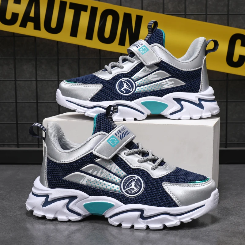 Новая осенняя детская спортивная обувь с низким вырезом, освежающие кроссовки со стабильной сеткой, мягкая и удобная мягкая повседневная обувь
Новая осенняя детская спортивная обувь с низким вырезом, освежающие кроссовки со стабильной сеткой, мягкая и удобная мягкая повседневная обувь