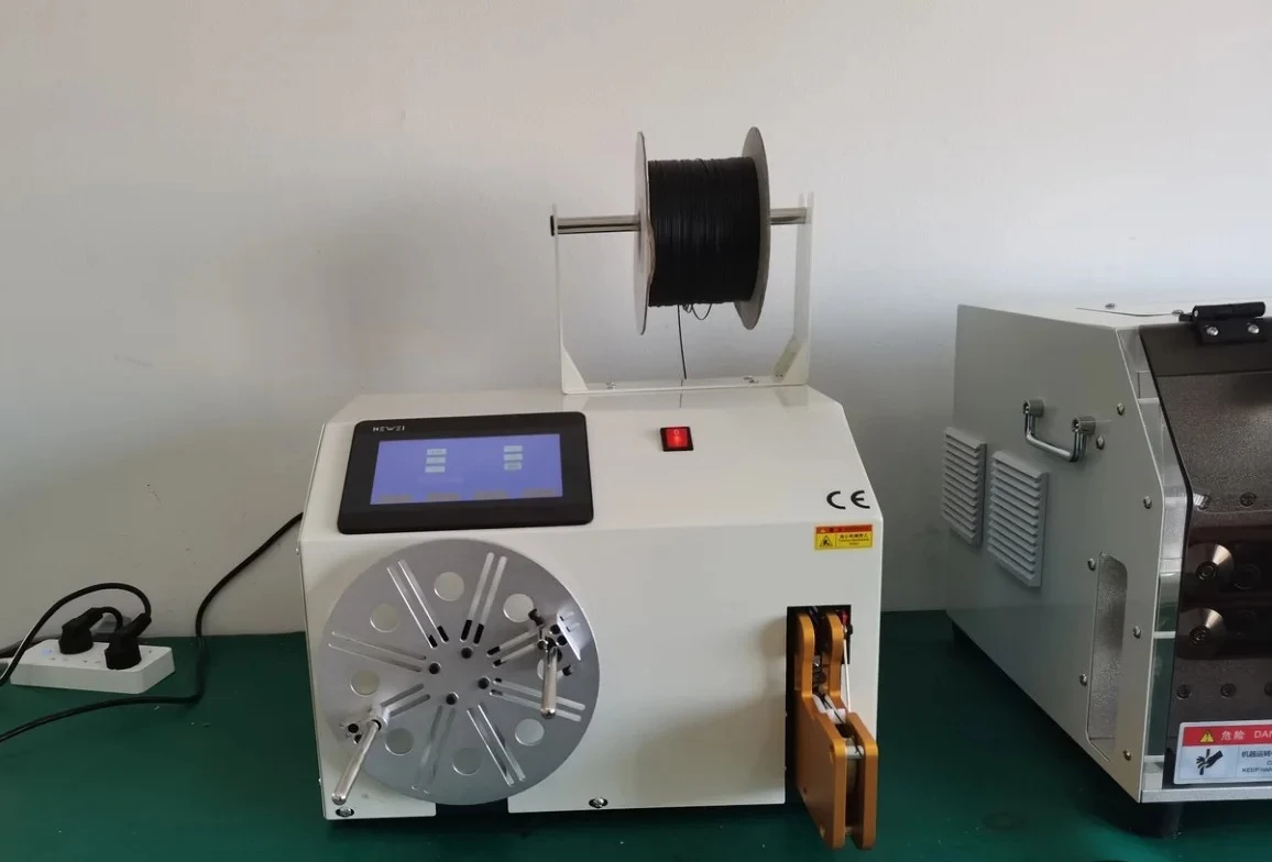 Semi-automatic Cable Coiling Rolling Machine Wire Winding and Tying Machine
Semi-automatic Cable Coiling Rolling Machine Wire Winding and Tying Machine