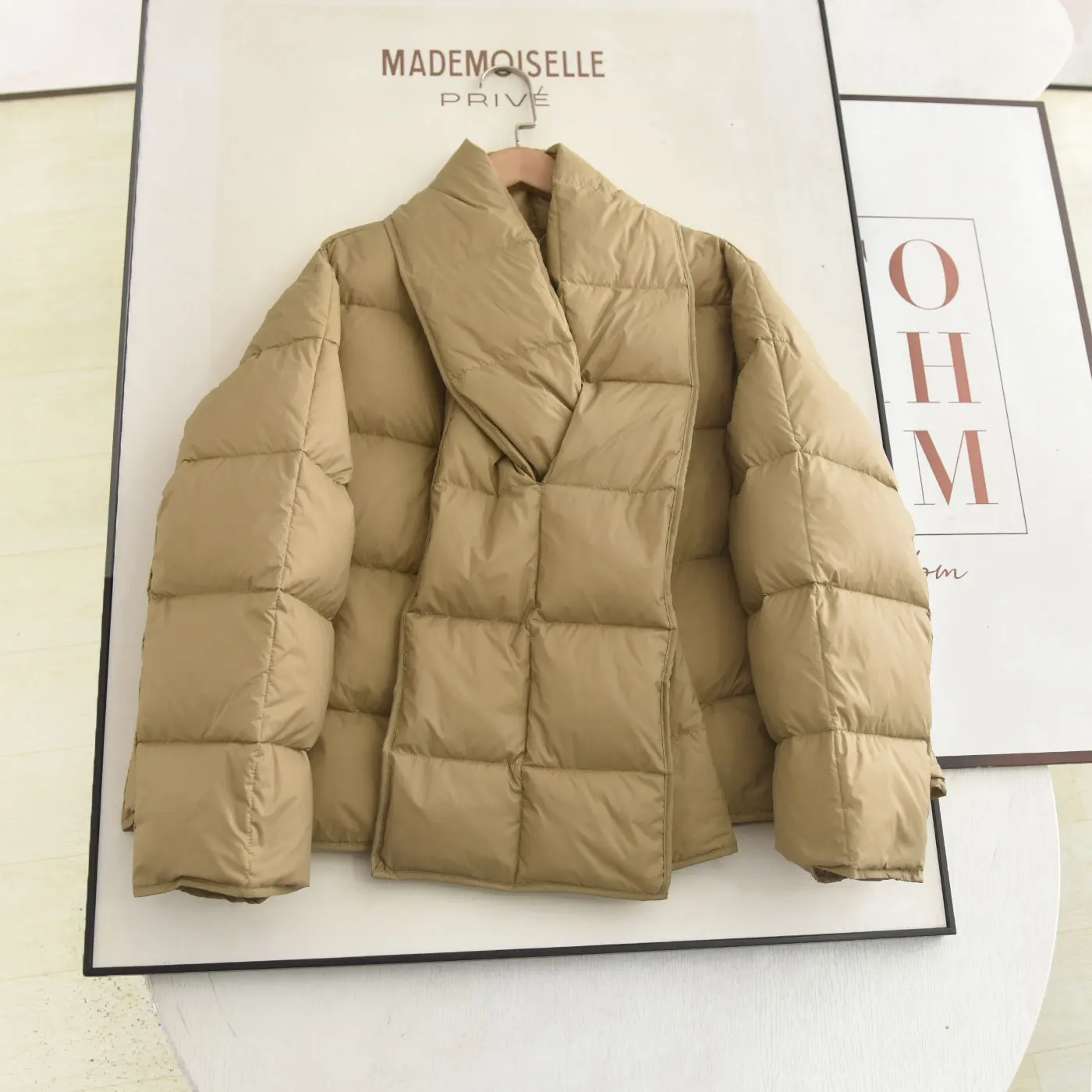 Съемная теплая зимняя куртка-пуховик с 90% пуха, ветрозащитная, с воротником-шарфом, маленький размер, повседневная стильная куртка
Съемная теплая зимняя куртка-пуховик с 90% пуха, ветрозащитная, с воротником-шарфом, маленький размер, повседневная стильная куртка