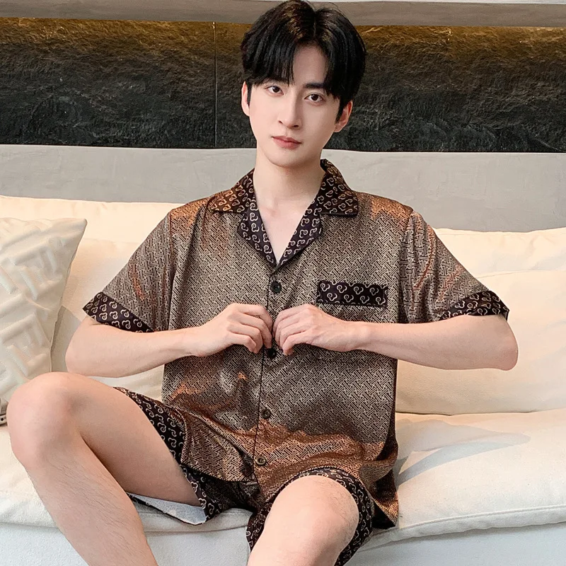 Men's new printed pajamas ice silk summer short sleeve men's summer suit spring and autumn boys' thin home clothes
Men's new printed pajamas ice silk summer short sleeve men's summer suit spring and autumn boys' thin home clothes