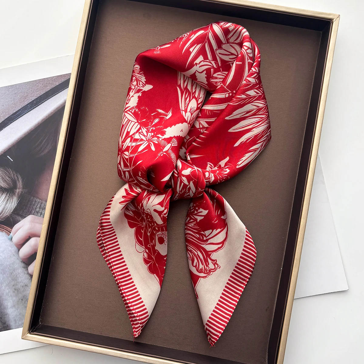 Роскошный квадратный шарф для женщин, элегантный женский хиджаб, шейный платок, шаль для путешествий, мягкие шелковые шарфы с имитацией пятен для женщин
Роскошный квадратный шарф для женщин, элегантный женский хиджаб, шейный платок, шаль для путешествий, мягкие шелковые шарфы с имитацией пятен для женщин