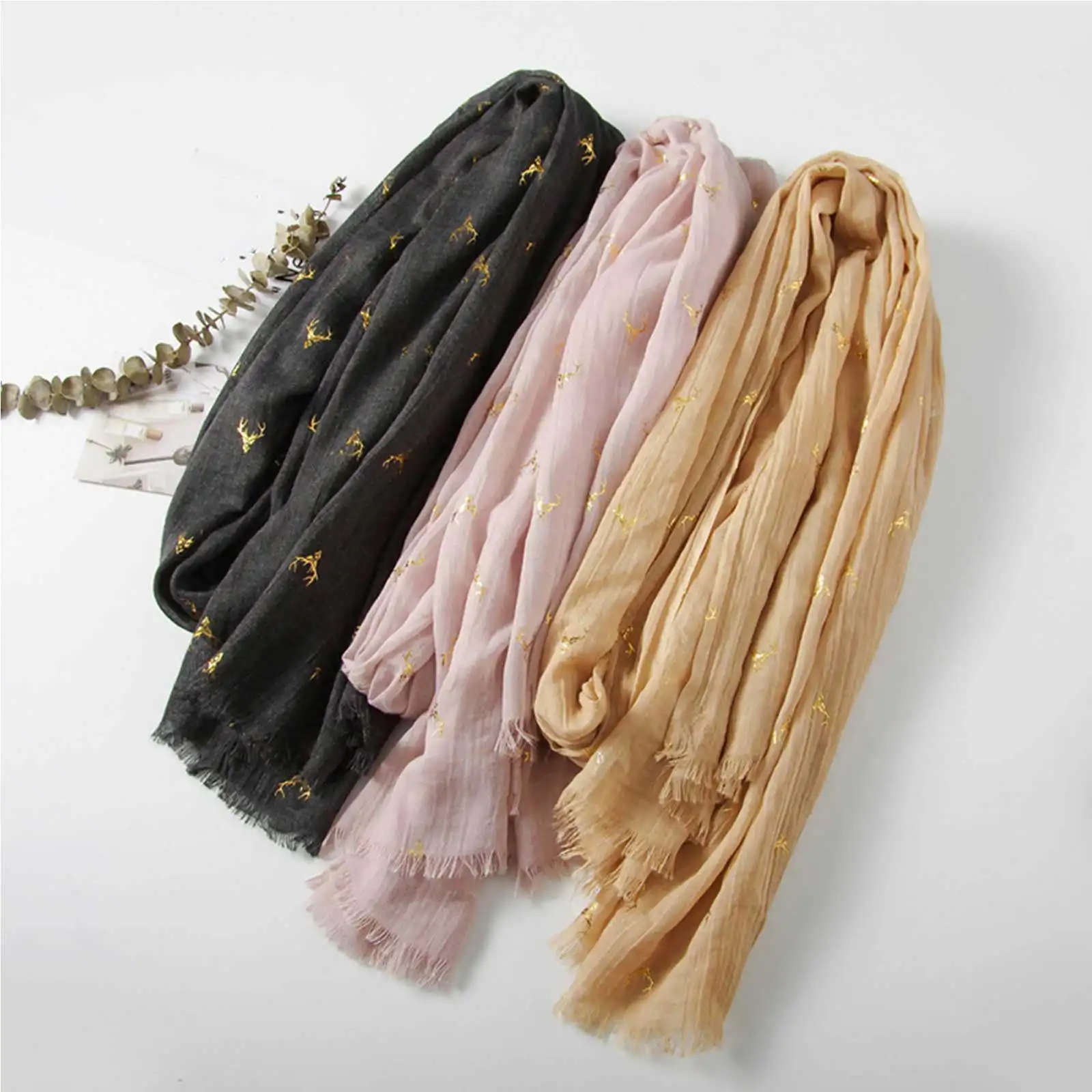 Christmas Deer Scarf Winter Scarf Soft Warm Cotton Linen Blend Elegant Stylish Holiday Accessory for Women Men Unisex Gift
Christmas Deer Scarf Winter Scarf Soft Warm Cotton Linen Blend Elegant Stylish Holiday Accessory for Women Men Unisex Gift