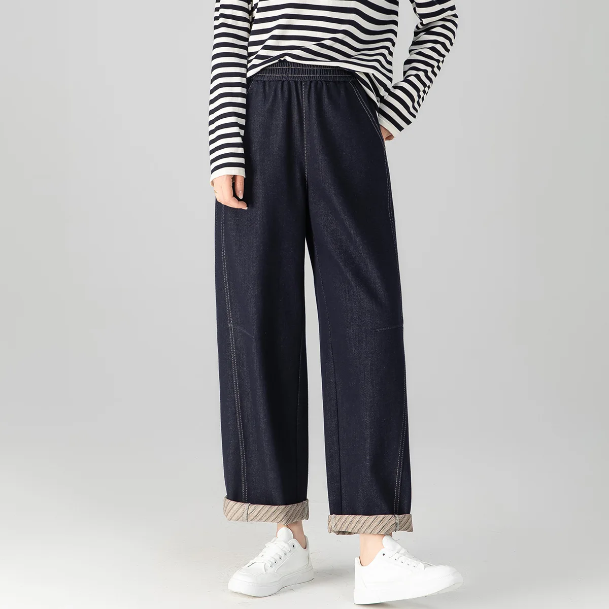 Модные женские эластичные талии, повседневные модные однотонные свободные широкие брюки, прямые простые джинсовые брюки до щиколотки, женские джинсы 
Модные женские эластичные талии, повседневные модные однотонные свободные широкие брюки, прямые простые джинсовые брюки до щиколотки, женские джинсы