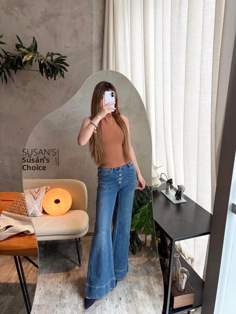Slimming High Waist Bell Bottom Jeans Women's Fashionable Spring Summer Elastic Denim Slim Fit Jeans with Five Buttons
Slimming High Waist Bell Bottom Jeans Women's Fashionable Spring Summer Elastic Denim Slim Fit Jeans with Five Buttons