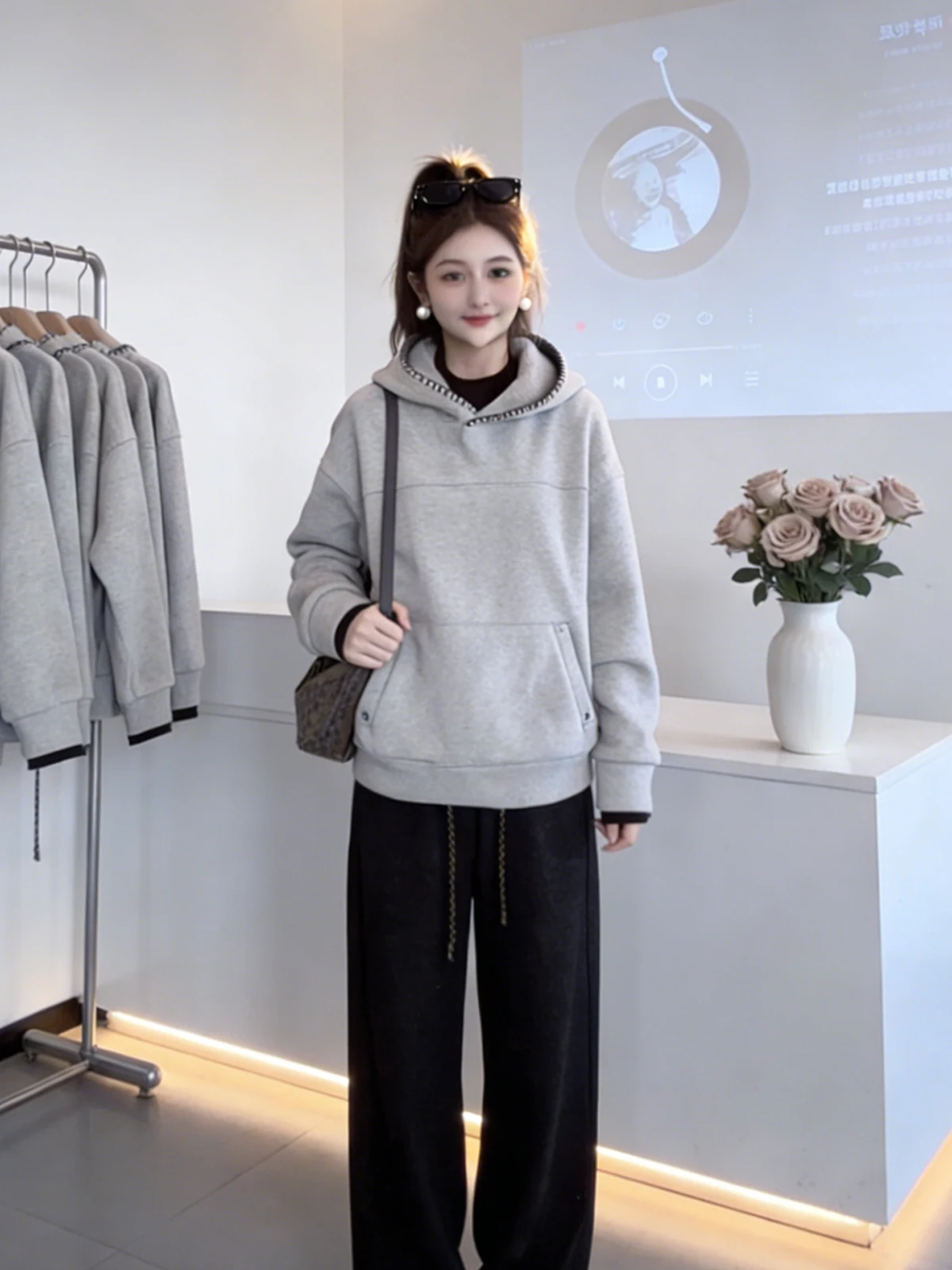 Ladies' Fleece Lined Hoodie Spring New Loose Warm Overhead Top Color Block Casual Style Daily Wear Comfortable Sweatshirt
Ladies' Fleece Lined Hoodie Spring New Loose Warm Overhead Top Color Block Casual Style Daily Wear Comfortable Sweatshirt