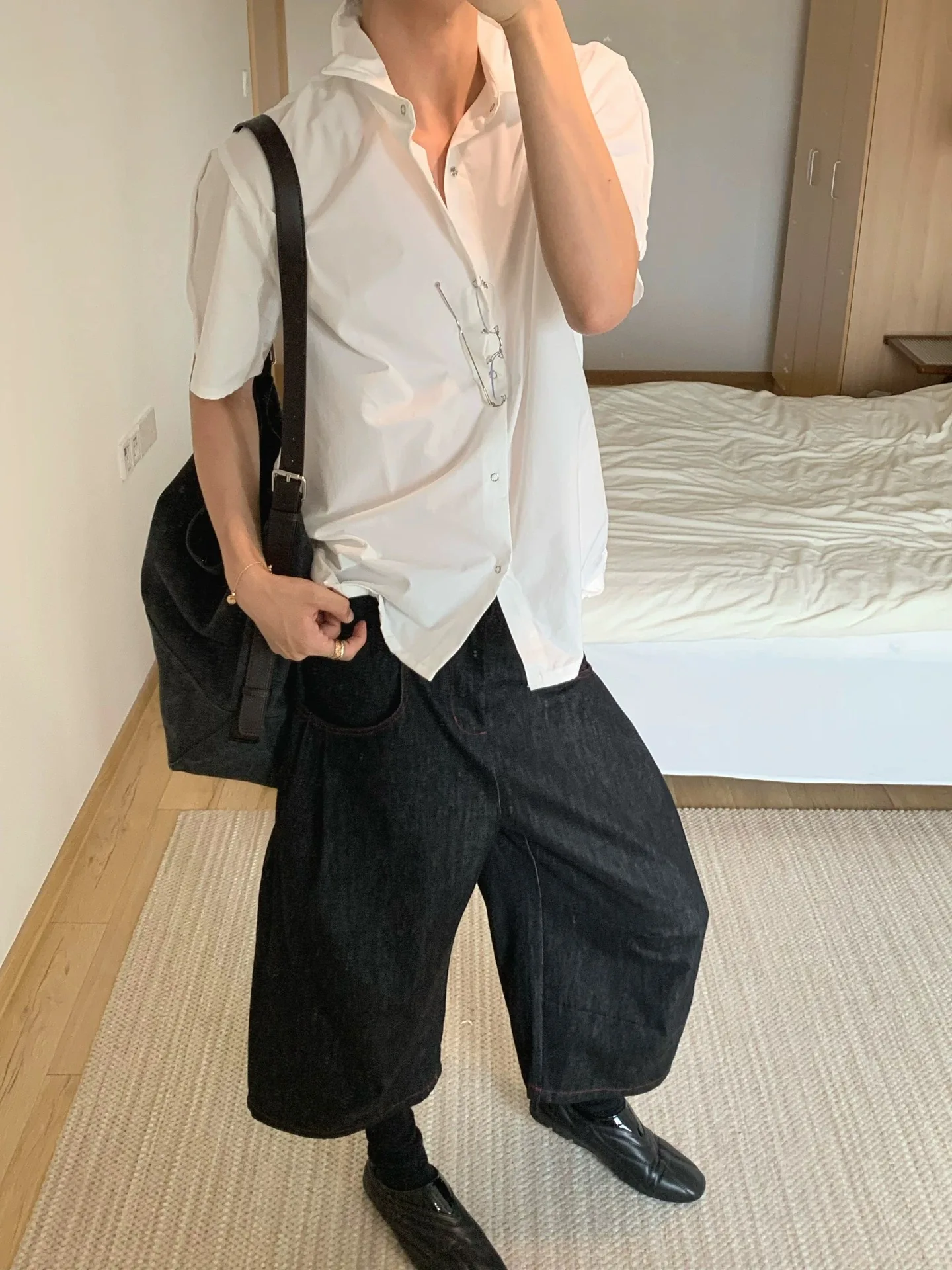 Cleanfit Light Color Casual Lazy Short Sleeve Shirt Unisex Summer Loose Fit Versatile Turn Collar Wide Sleeve Breathable Skin...
Cleanfit Light Color Casual Lazy Short Sleeve Shirt Unisex Summer Loose Fit Versatile Turn Collar Wide Sleeve Breathable Skin...