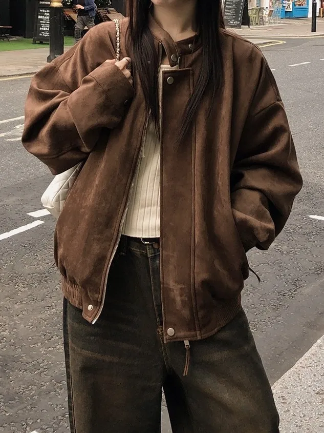 Женская замшевая куртка на осень-зиму, новая повседневная модная свободная универсальная куртка для похудения с высоким воротником на молнии, модная куртка 
Женская замшевая куртка на осень-зиму, новая повседневная модная свободная универсальная куртка для похудения с высоким воротником на молнии, модная куртка