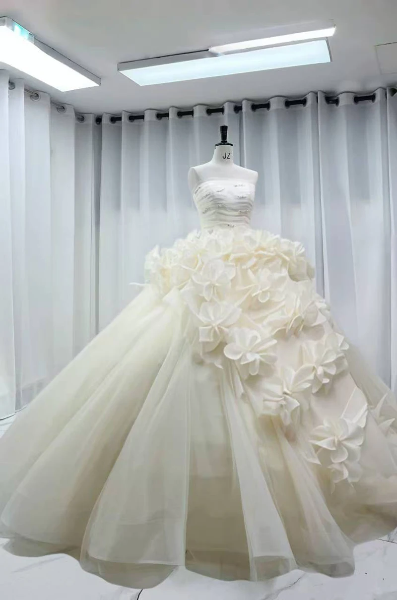 Two Colors Bridal Flower Wedding Dress White And Champagne Outdoor Lawn Hotel Church Wedding Tail Photo Live
Two Colors Bridal Flower Wedding Dress White And Champagne Outdoor Lawn Hotel Church Wedding Tail Photo Live